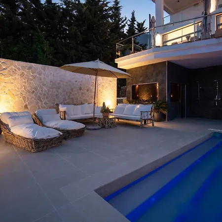 Villa Luxury With Sauna And Heated Pool For 14pax!